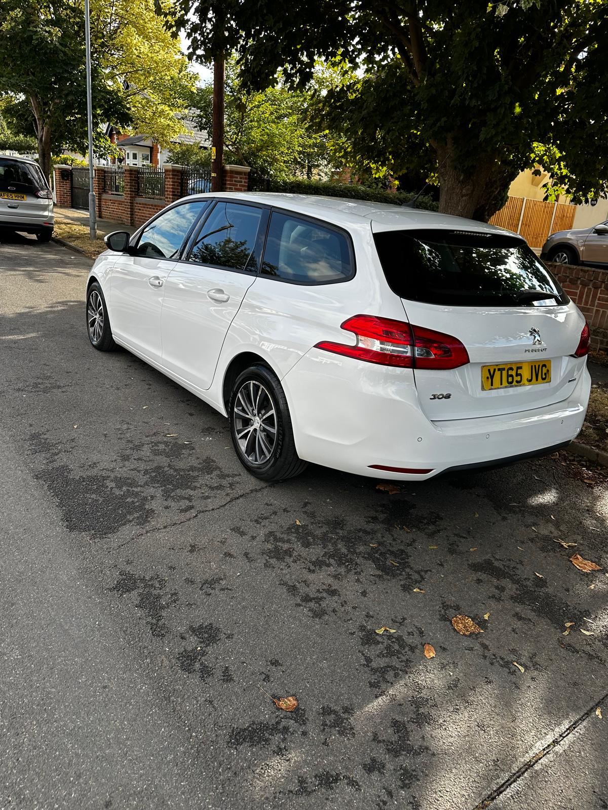 Peugeot 308 SW Amazing car road tax 20 a year, ULEZ complient. only 2 owners service History